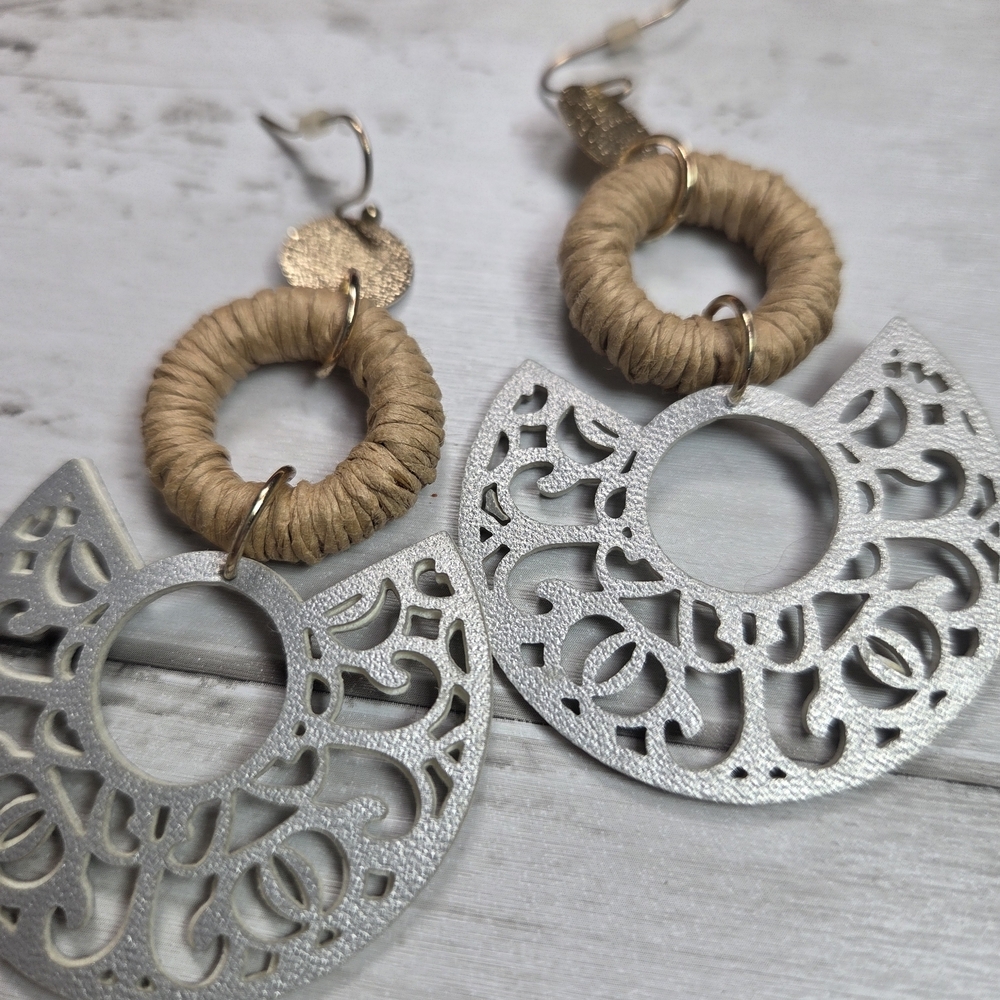 Boho Silver and Natural Woven Hoop Drop Earrings Lightweight - Picture 2 of 4